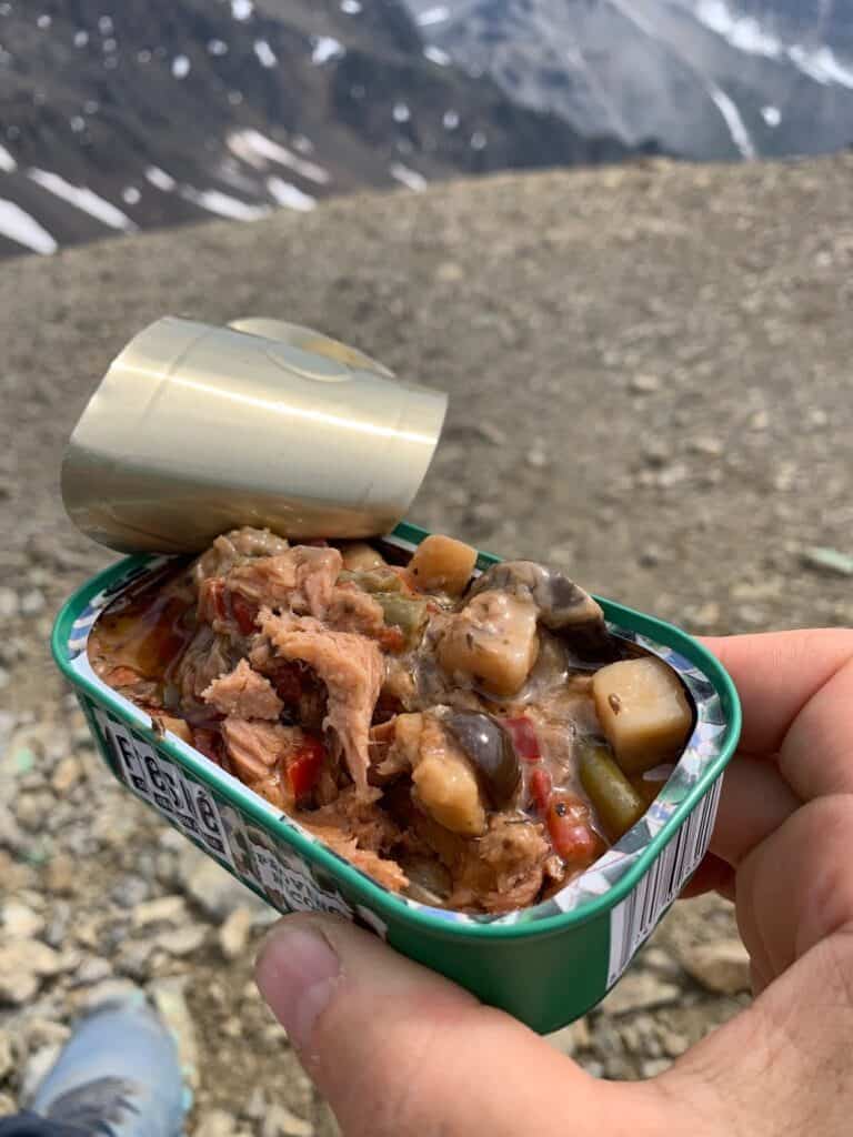 Freshé canned tuna eaten at the top of a mountain is an ideal energy boost meal!