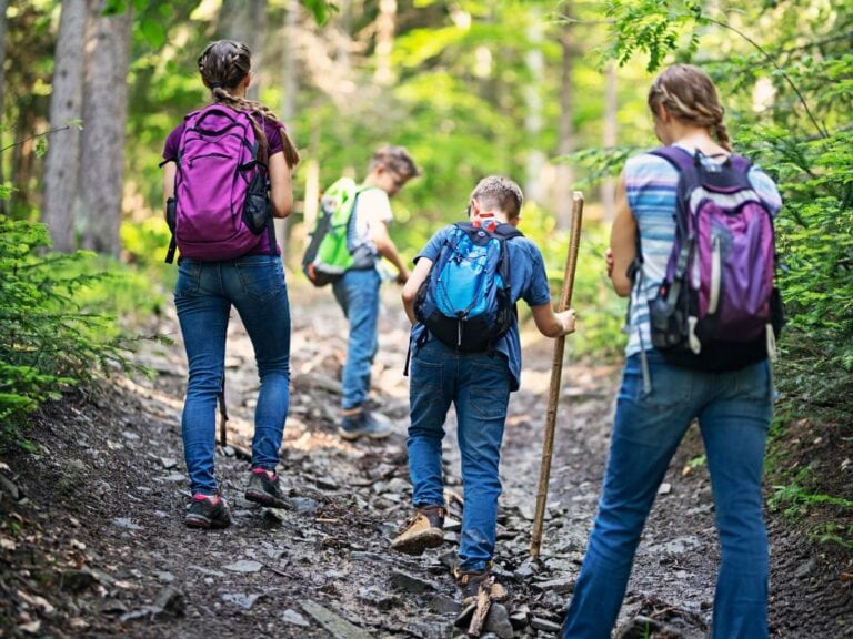 Hiking in jeans is popular amongst young people!