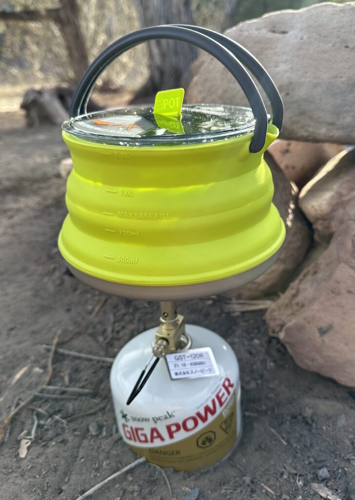 The Snow Peak titanium stove combined with the Sea to Summit tea kettle are the perfect pair for heating up water.